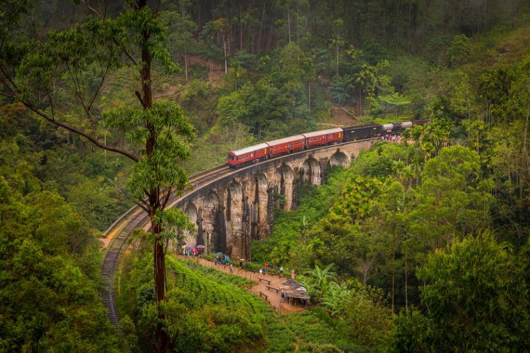 090 Ella, nine arch bridge.jpg